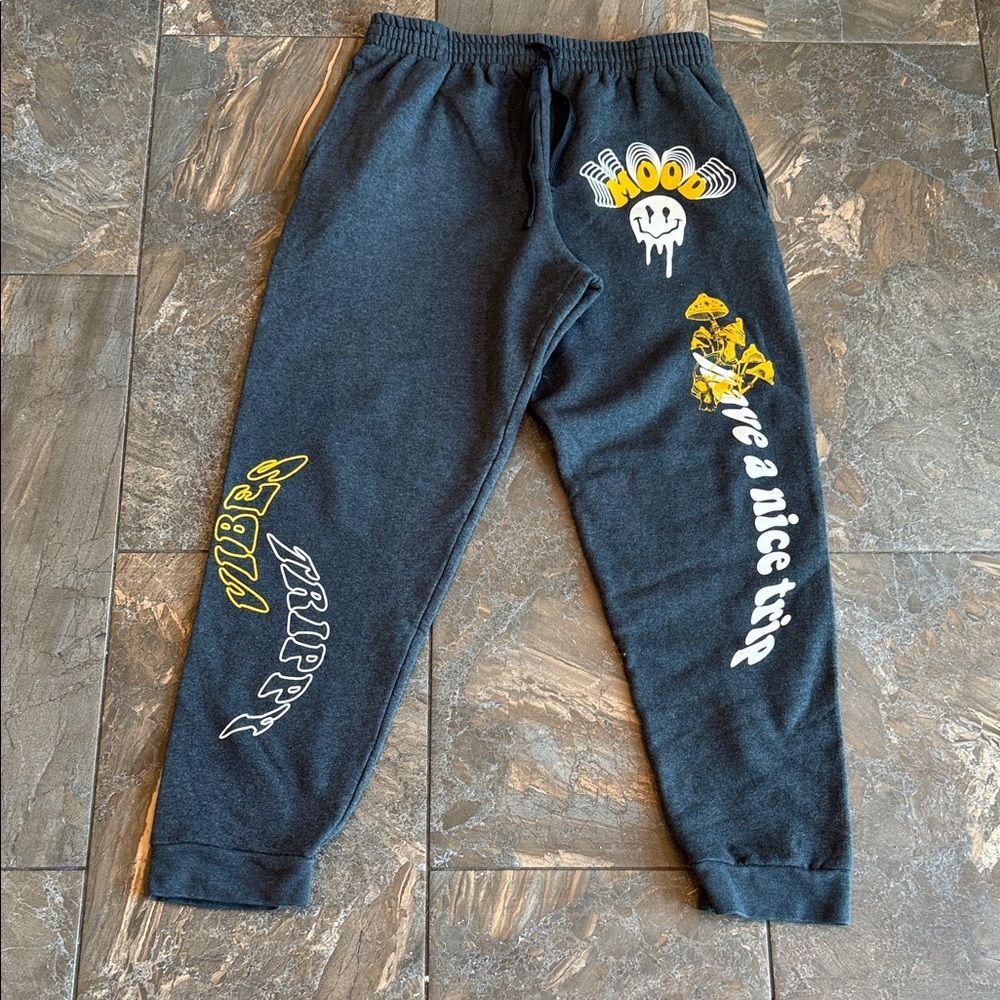 Jerzees Have a nice Trip unisex Graphic Sweatpants, size approximately M/L